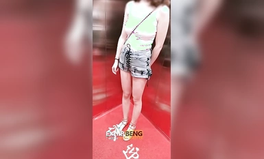 推特極品長腿大奶NTR綠帽淫妻控【阿崩】最新會員福利流出，各種公共場合露出約炮單男4P合集（10）