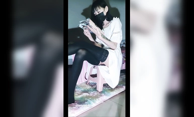 最新2024頂推！出道即巔峰新人露臉推特頂B王，人瘦奶大小魔女【蒂米】定製私拍②，裸舞頂胯，道具紫薇無套啪啪內射合集（1）