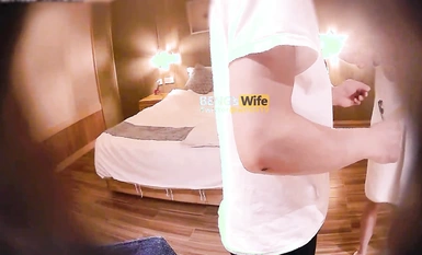 推特極品長腿大奶NTR綠帽淫妻控【阿崩】最新會員福利流出，各種公共場合露出約炮單男4P合集（8）