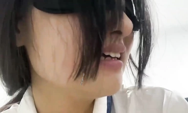 【Daifujjj】大神的甜美萌妹蘿莉，JK制服連體黑絲！非常乖巧聽話，配合度滿分 怎麼操都行，白皙皮膚 勻稱苗條身材 深插受不了