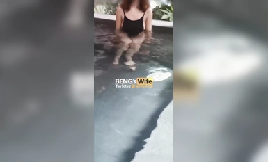 推特極品長腿大奶NTR綠帽淫妻控【阿崩】最新會員福利流出，各種公共場合露出約炮單男4P合集（2）