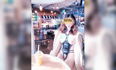 推特極品長腿大奶NTR綠帽淫妻控【阿崩】最新會員福利流出，各種公共場合露出約炮單男4P合集（2）