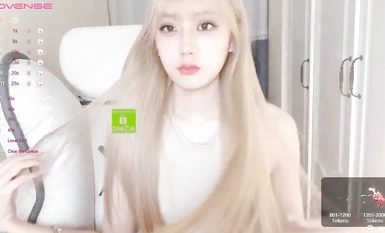 Stripchat超高顏值極品【ToyotuBack】難得一見極品女神 強烈推薦 (5)