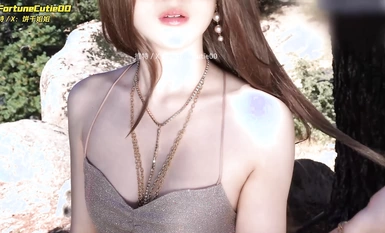 学校の女神〖ビスケットシスター〗スタイルセクシーな気質背の高い体男性を見て暴力したい、柔らかいセクシーな胸、魅惑的な無毛の穴スティックファックお互いに近寄らない。