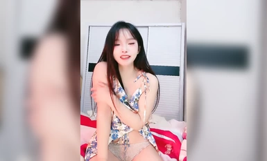 นักเรียนสาวบริสุทธิ์น่ารักไม่รังเกียจลูกแมว (4)