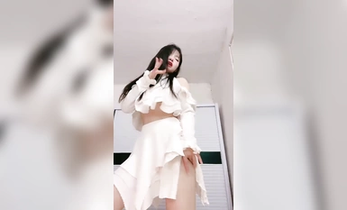 นักเรียนสาวบริสุทธิ์น่ารักไม่รังแกลูกแมว (2)