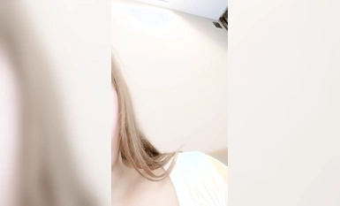 [Crispy Milk Pussy] G-cup queen~payudara besar dan punggung gemuk~lancap dengan prop~vibrator dengan ganas~pancutan (1)