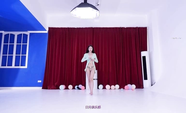 นักเต้นจีนน่ารัก