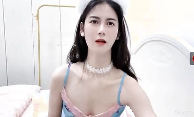 神仙級別，神似江疏影，大美女全脫了，【tiantian_LK】，真是太漂亮了，清純女神看一眼就瘋狂 (1)