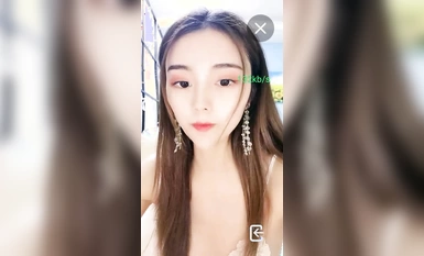 Nữ thần nổi tiếng [người mẫu trẻ Beibei] quyến rũ trong bộ đồng phục ~ nhảy quyến rũ ~ lắc mông và bóp ngực (10)