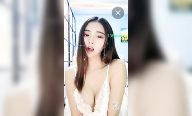 เทพธิดายอดนิยม [นางแบบสาว Beibei] ยั่วยวนในเครื่องแบบ ~ เต้นอย่างเย้ายวน ~ เขย่าบั้นท้ายและบีบหน้าอก (9)