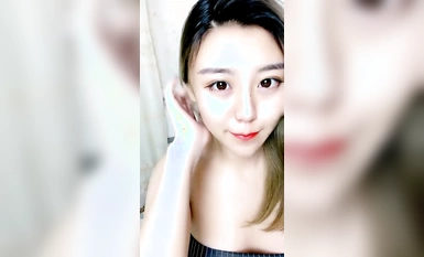 顏值御姐【極品肝肝不一樣】大奶騷舌~抖胸抖臀~騷舞誘人 (5)