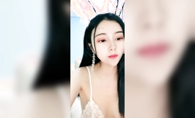 人氣女神【嫩模貝貝】制服誘惑~騷舞勾引~抖臀擠胸 (6)