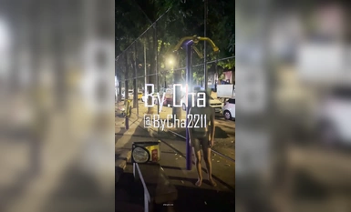 推特大神【查小理】最新作品-無視路人超大膽露出