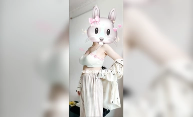 寶藏博主〖銜蝶〗性感私拍，人前女神 人後小狗，快點來牽好不然亂跑出去了~想讓哥哥按在地上操 合集（1）