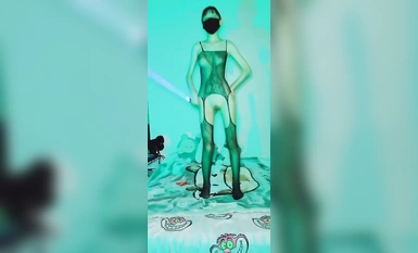 最新2024頂推！出道即巔峰新人露臉推特頂B王，人瘦奶大小魔女【蒂米】定製私拍③，裸舞頂胯，道具紫薇無套啪啪內射 合集（1）