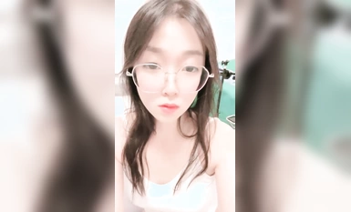 Youth College Girl with Glasses @ 小香 รายการสวัสดิการมาตรฐานเปลล์ ตอนที่ 2 (12)