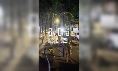 Pakej hadiah Tahun Baru 2024 yang besar! Cabaran melampau luar ke siling, selebriti Twitter [Zha Xiaoli-Wu Han]-tidak menghiraukan orang yang lalu-lalang dan menunjuk-nunjuk dengan berani