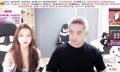 Pasangan kebingungan Korea memukul bahagian sulit mereka dengan katapel (7)