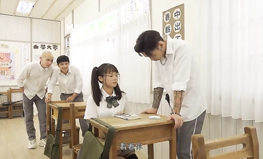 麻豆传媒 MDHS-0001 新同学的高潮初体验 温芮欣