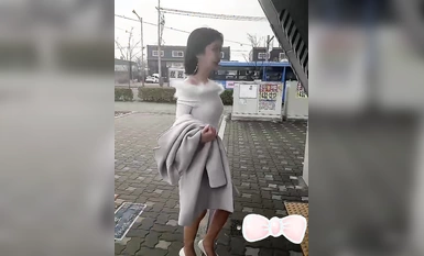 明星顏值反差女神〖sunwall〗地鐵里的小盪婦勾引陌生人洗手間偷偷打炮，不敢出聲緊張刺激！