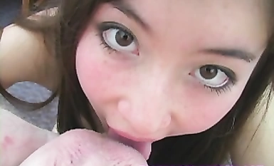 超爽視覺沖擊，以藝術為名獻身其實骨子裡就是騷，富家混血女【王琳琳】成人私拍，被大雞巴干到嘔吐（1）