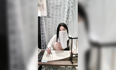 2024年2月新作，上海戲劇學院畢業，【繁花女主角】，大美女，首次撒尿，皮膚真好白得發光，極品尤物 (1)