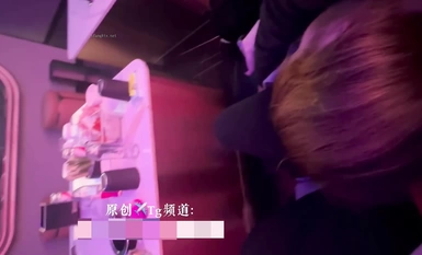 UUS1980 : 소녀는 자고있는 척하지만 신이 그녀를 만지고 방을 엽니 다 (4)