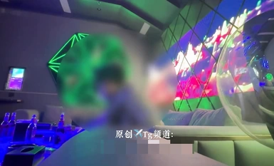 UUS1980: Girl pretends to be asleep, but the god touches her and then opens the room (3)