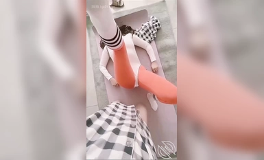 海角社區母子亂倫大神【大胸賤媽媽】在媽媽跳舞的時候讓她深喉口硬雞巴強行插進她陰道