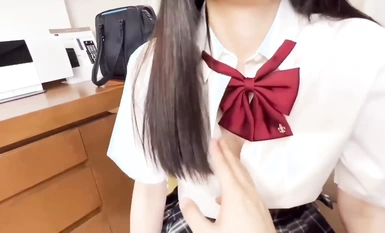 Cô gái thuần khiết trong bộ đồng phục JK ăn thịt gà và quan hệ tình dục [FC2-PPV-3082629] Bộ ngực nhỏ và lỗ hồng bị một con cặc lớn không dùng bao cao su đụ, nước trắng chảy ra và một lượng tinh dịch bào ngư chảy ra.