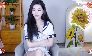 Stripchat女神級顏值主播【MandyLovesYou】聲優魅惑尤物! 全裸道具自慰 (3)