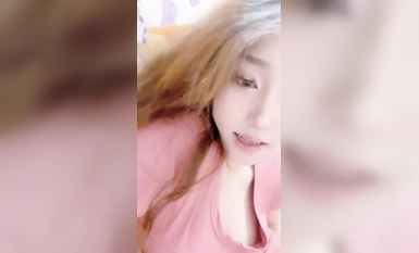 女神終於開秀【粥周粥】首次收費房大秀顏值超高