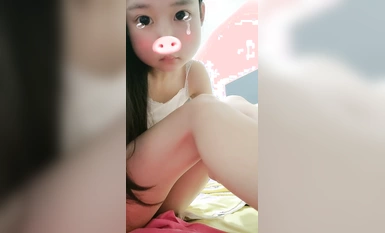 นักเรียนไร้เดียงสาวัย 19 ปี น่ารักมาก [สาวโรงเรียน] ล็อคประตูบ้านคนเดียว เปลี่ยนเสื้อผ้า ช่วยตัวเองในห้องส่วนตัว ฉี่ใกล้ๆ มีน้ำไหลไม่หยุด (5)