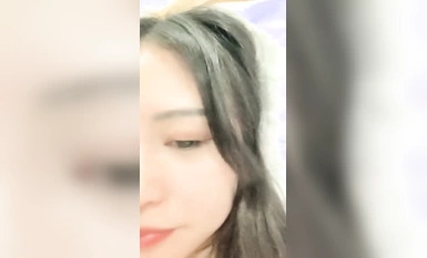 Netflix Face Aura Goddess Kissing Baby (7)