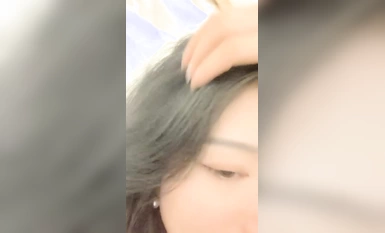 Netflix Face Aura Goddess Kissing Baby (7)