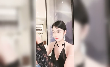 최고의 피겨 모델링 여신, 작은 감자를 캐는 모습 (1)