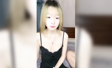 極品長腿學妹 小姨的春天 (5)