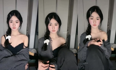 反差可愛純欲天花板妹子 芸醬 (4)