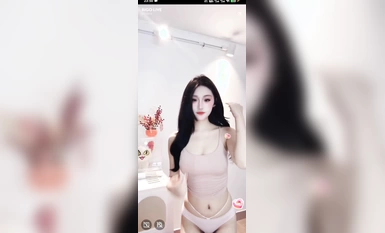 Koleksi 28 klip dewi kecantikan selebriti Internet memakai seluar dalam dan menari (2)