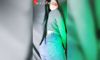 Được đầu tư mạnh mẽ vào việc tùy chỉnh, Kuaishou đã chặn vĩnh viễn con đĩ ngực bự và đầy đặn 180.000 người theo dõi [Xinmeimei], một bộ sưu tập hoàn chỉnh các điệu nhảy khỏa thân, lắc ngực và đẩy háng với khuôn mặt vô danh (3)