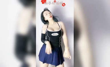 Được đầu tư mạnh mẽ vào việc tùy chỉnh, Kuaishou đã chặn vĩnh viễn con đĩ ngực bự và đầy đặn 180.000 người theo dõi [Xinmeimei], một bộ sưu tập hoàn chỉnh các điệu nhảy khỏa thân, lắc ngực và đẩy háng với khuôn mặt vô danh (3)