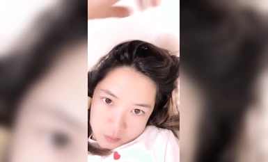 Tháng 2 năm 2024, một thiếu nữ xuất thân từ một gia đình tốt ở An Huy, [Begonia Moonlight], hơi nhút nhát và có chút quyến rũ, ngực khủng, hồ sơ quan hệ tình dục tại nhà trong chiếc tất đen (5)