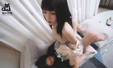 香甜白嫩甜美小姐姐〖尋小小〗清純誘惑完美結合，裙子翻起來直接草，如玉般的身體 酥到骨頭里