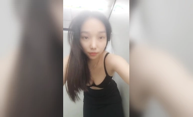 OL anchor @陈庄气(李一茶) memakai penggetar untuk bekerja dan memancing dalam pertunjukan kebajikan standard (2)