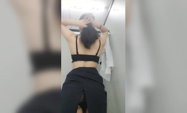 OL anchor @陈庄气(李一茶) memakai penggetar untuk bekerja dan memancing dalam pertunjukan kebajikan standard (2)