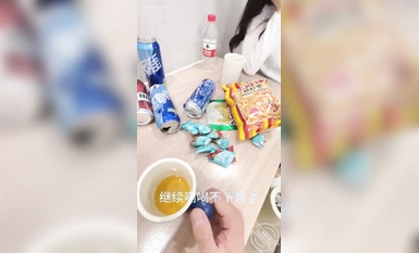 Ang marangal na Aura Kamikado [My Bitch Landlady] Ang marangal na landlady ay itinali ko sa kanyang puki na puno ng semilya na parang aso sa pintuan ng hotel.