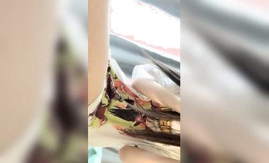 โลลิตัวน้อยแสนอ่อนโยนใช้โต้งเจาะหีของเธออย่างดุเดือดบนแพลตฟอร์มถ่ายทอดสด (10)