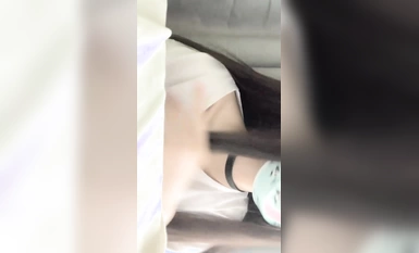 超嫩小蘿莉在直播平台用大雞巴狂插小穴 (8)