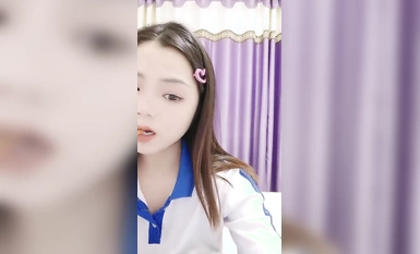 2024年1月新作，綠播下海，正宗校花學妹【豆芽高手-原來是小嫩妹】頂級身材，不脫看起來好清純，脫光變成小淫娃 (1)